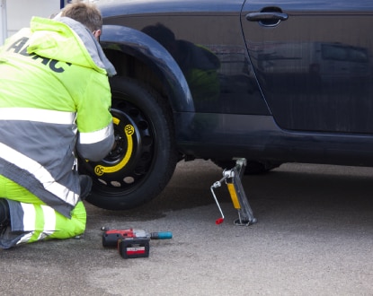 FLAT TIRE SERVICE